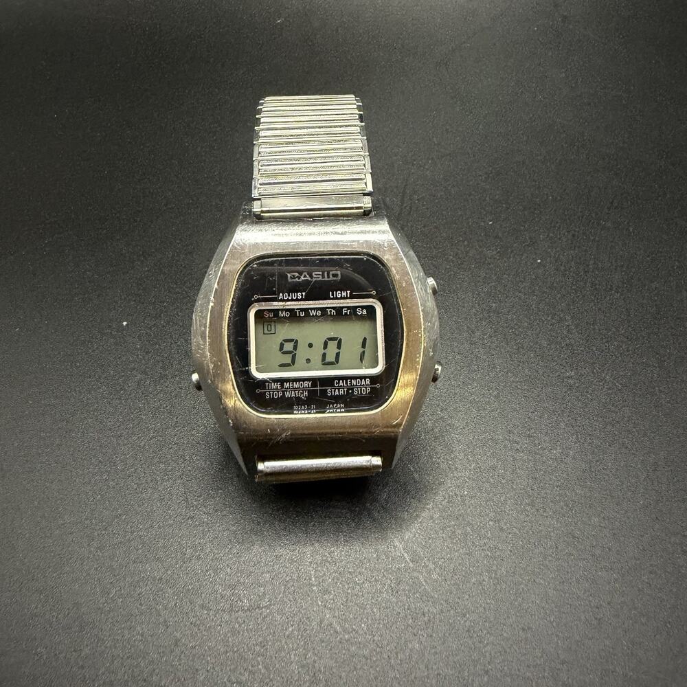 Vintage 1970s Casio CasioTron Digital Watch S-16 Japan